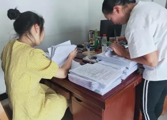 应届毕业生辞职信火了，离职原因简单直白，说出了打工人的心声