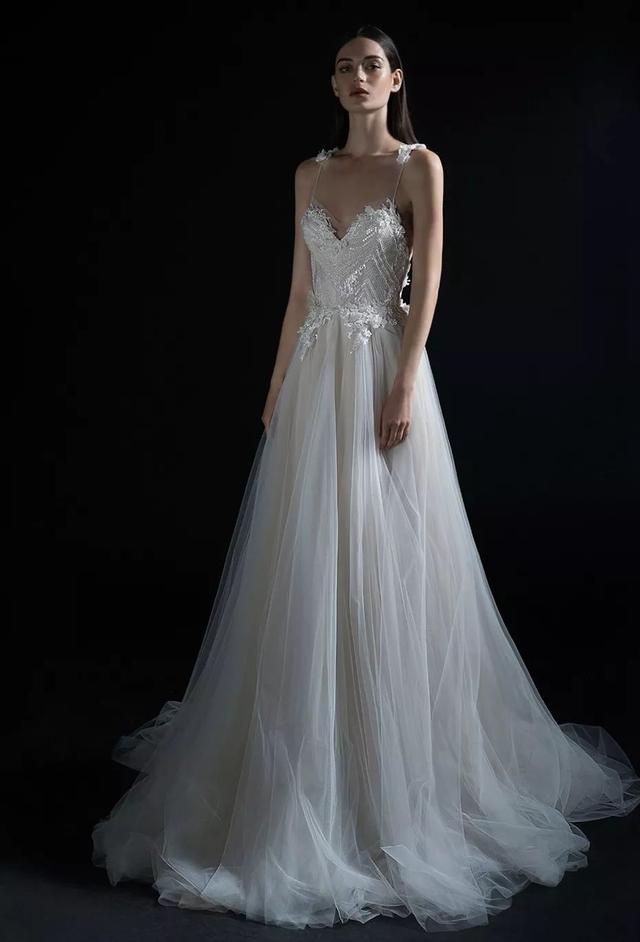 除了VERA WANG，还有7个婚纱品牌值得了解一下