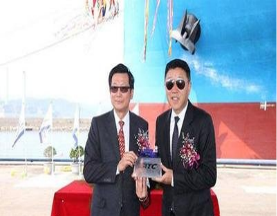 山东青岛富豪榜大洗牌，首富宝座易主，榜首身价一年暴涨300亿