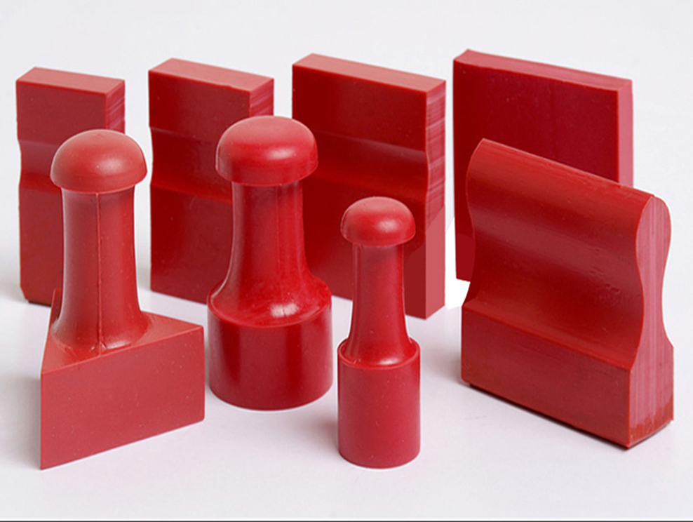 一个公司可以刻多套章吗？发票可以盖财务专用章或公章吗？