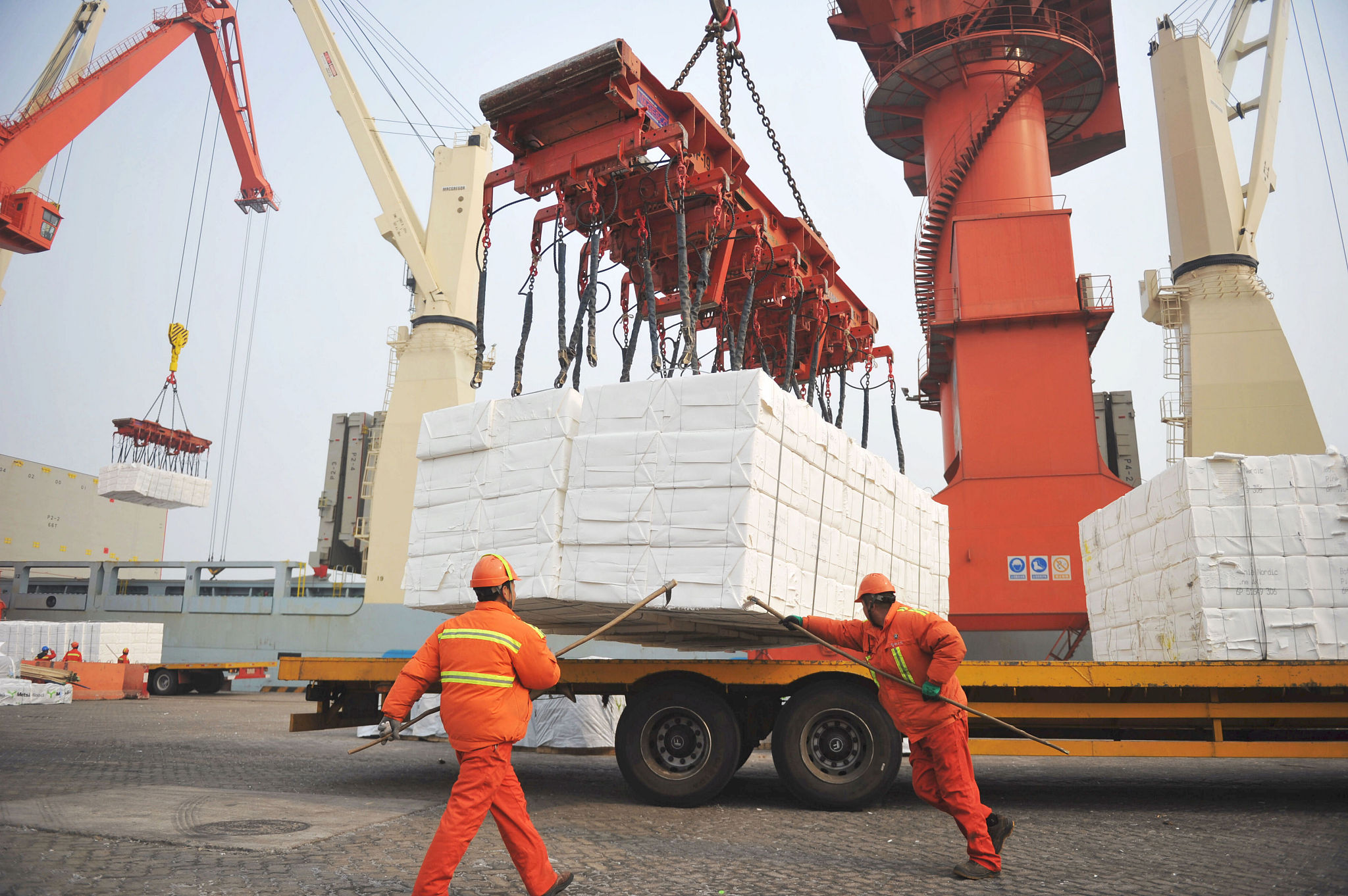 宝洁、可口可乐、维达全涨价，网友调侃：工资咋不涨