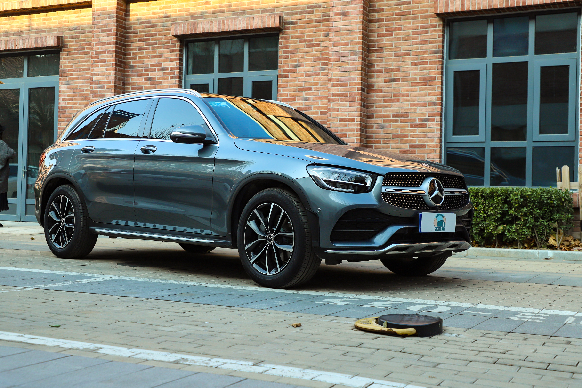 一个月了,开了1500km了,跟大家聊聊2020款glc,希望对想买这款车的朋友