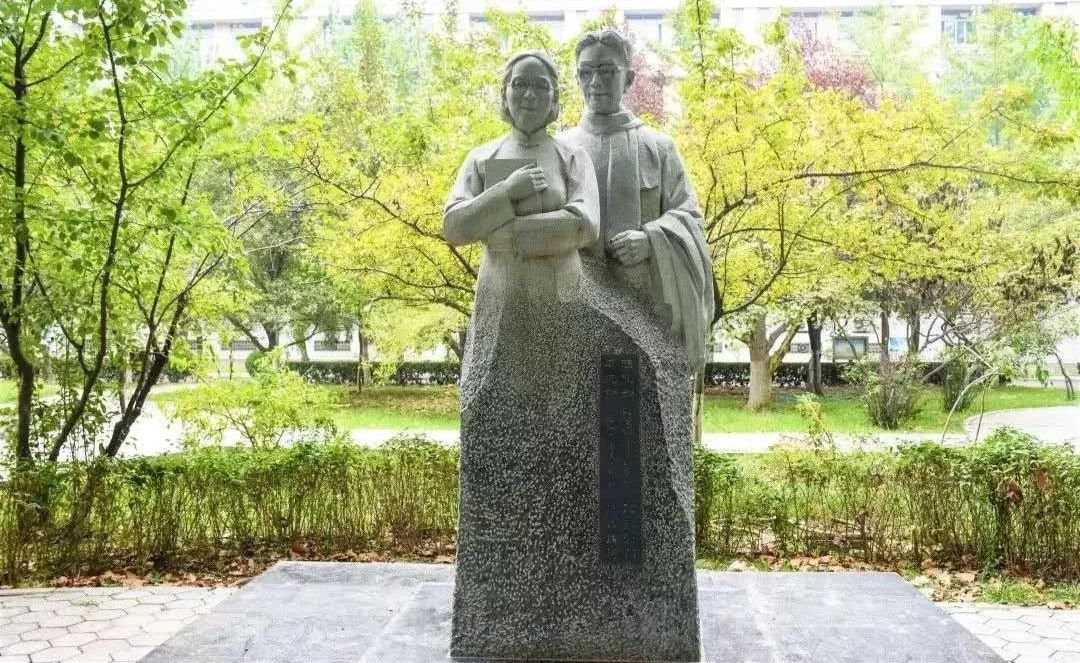 山东“超大”高校：占地8000余亩，坐拥8大校区、30个食堂，京沪高铁直通！