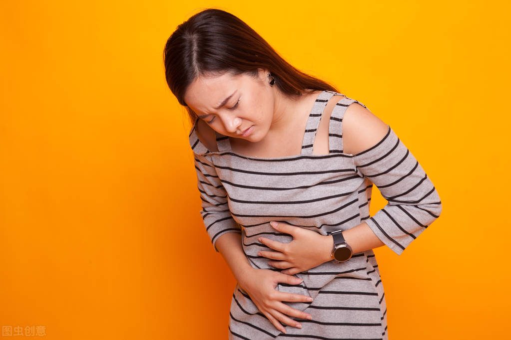 女人下腹坠痛怎么回事(48岁阿姨下腹疼痛)