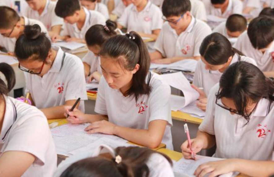 2021新高考“三大变化”，对男同学影响大，15%可能要无缘普本了