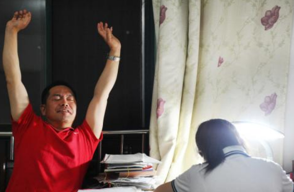 奶奶的“神预测”，梦见孙子的高考成绩是666分，最终考了多少分