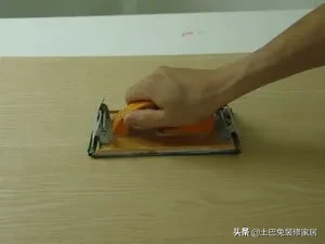 买个门要等一个月？别催了，你的门还要再刷10遍