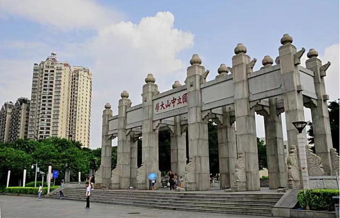 学生被中山大学录取，家人却高兴不起来，只因被这个专业录取