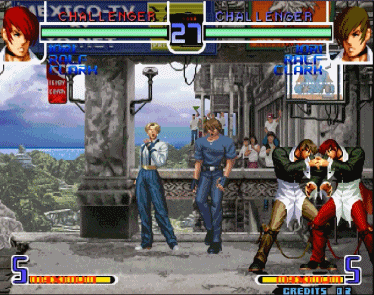 经典街机《拳皇》1P和2P一起摇大招，结果和想象的不一样