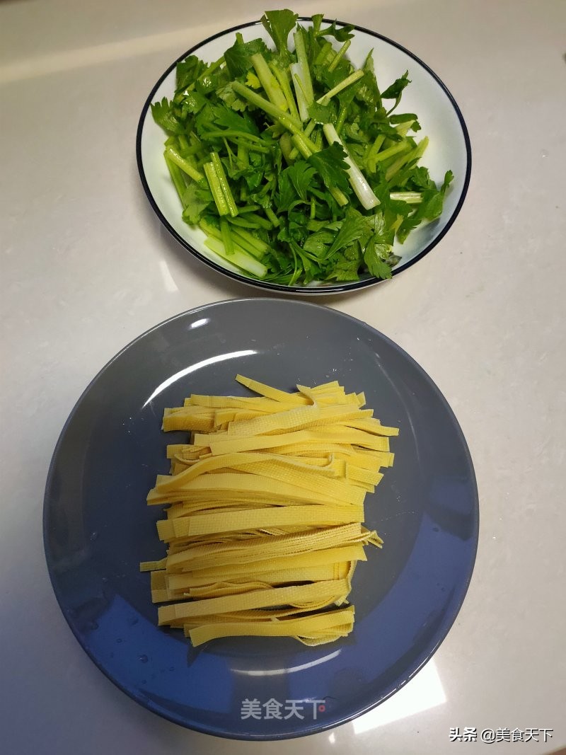 成本便宜，做法简单，豆皮的殿堂级做法