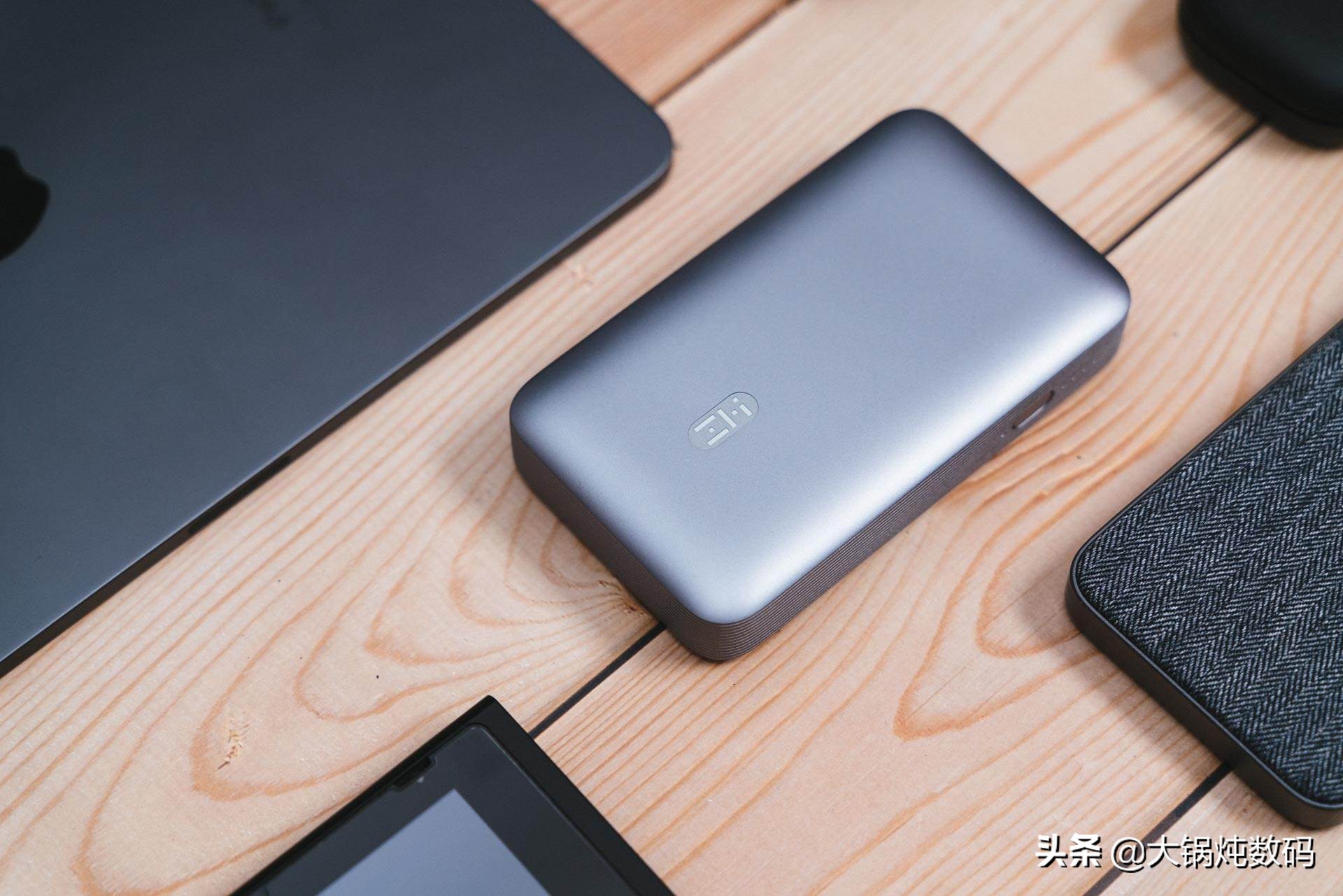 能给Switch投屏玩游戏的充电宝，你还不知道吗