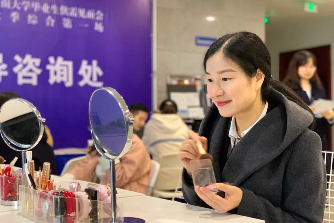 500多家企业提供近30000个岗位！秋季招聘火爆异常！