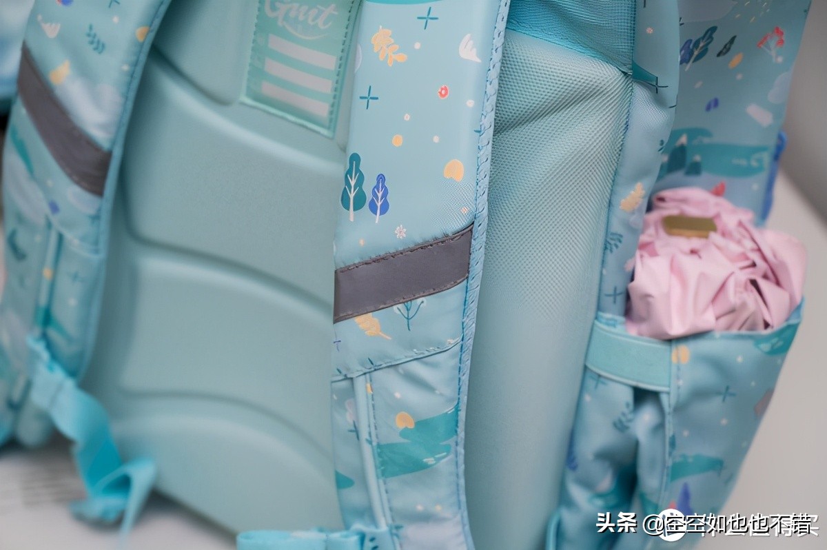 容易忽略的书包送给表妹的六一礼物，GMT“挪威小方包”上手体验