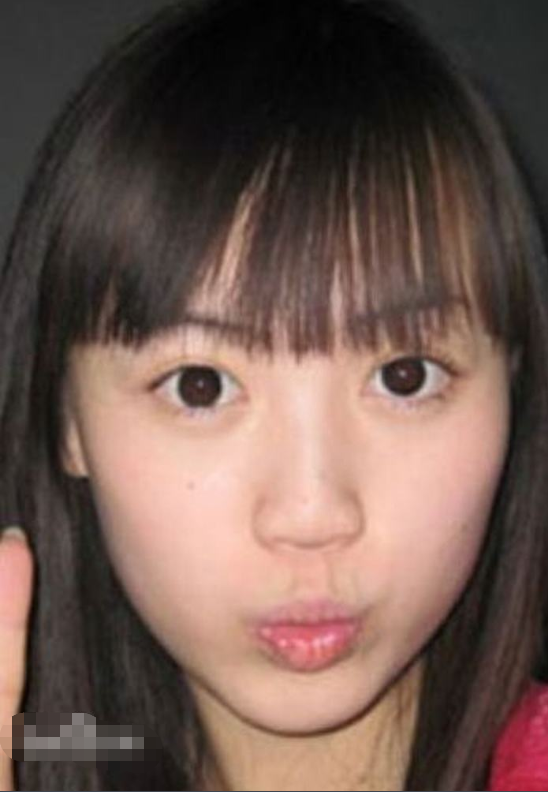 马蓉：家境优越颇具才气，写得一手好字，21岁做记者时改变了命运