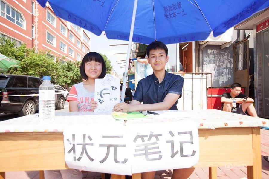 寒门是否真的难出贵子？历年各省高考状元的父母，公务员占比第一