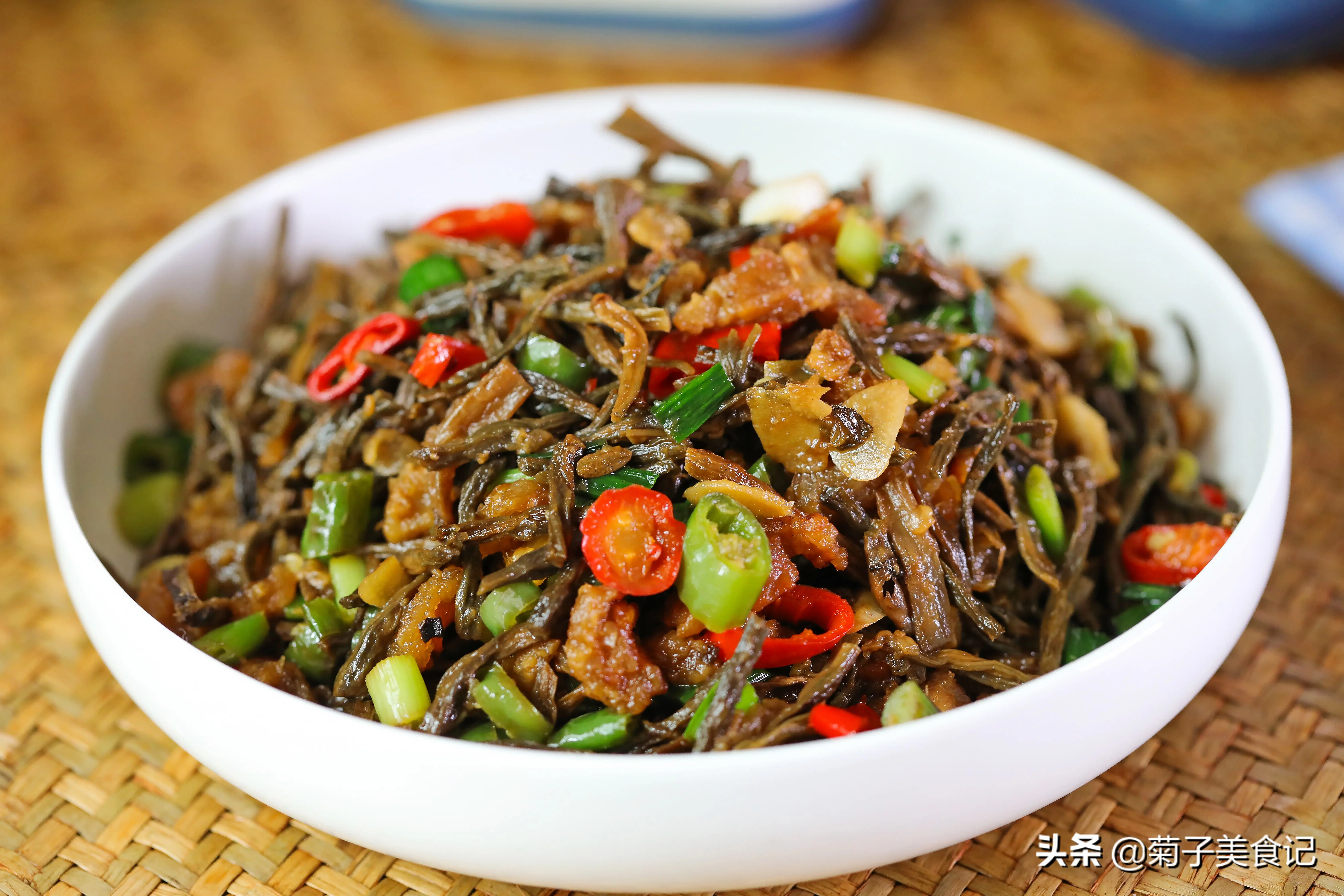 猪油渣的3种做法，酥脆可口，开胃下饭，是小时候的味道