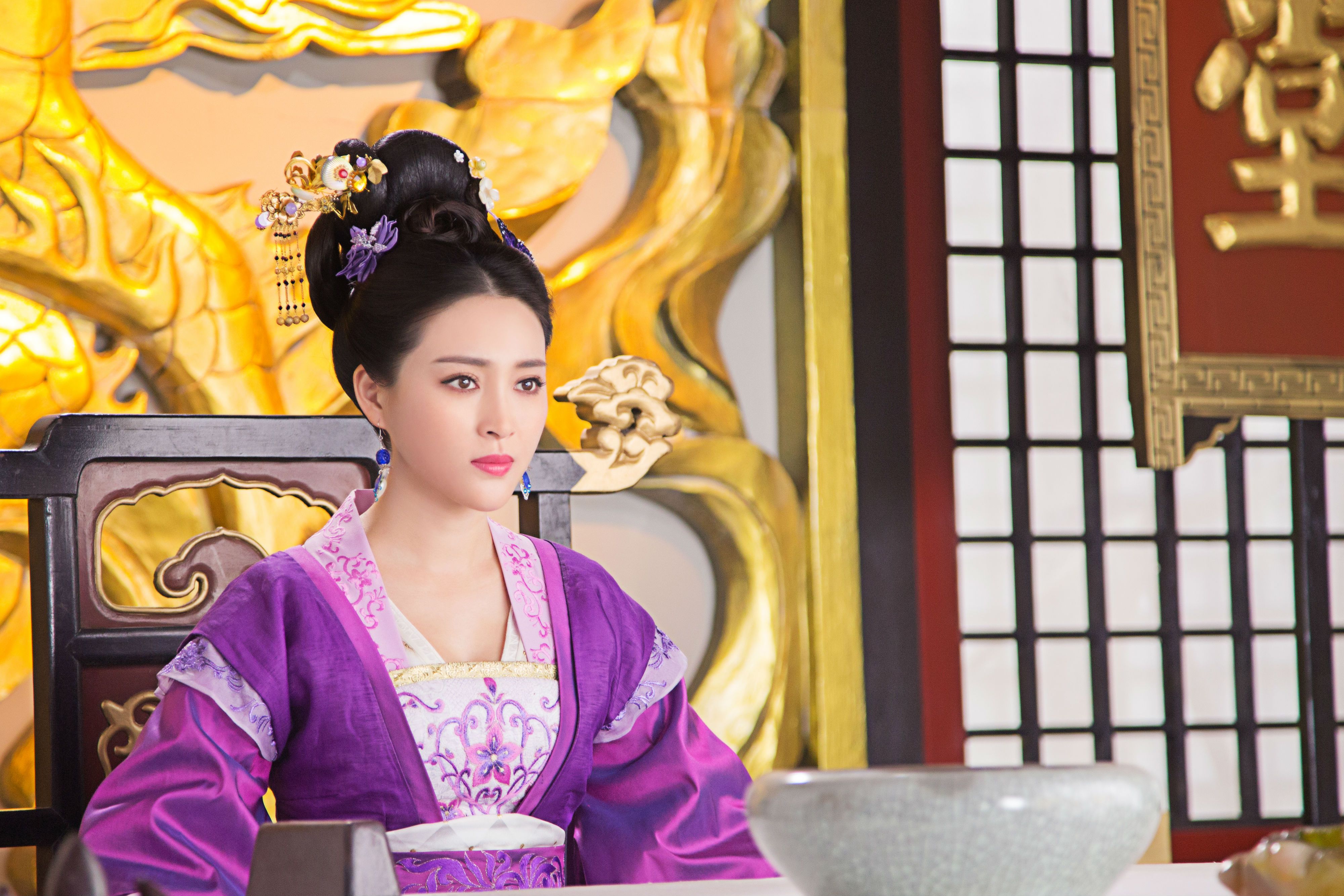 蓬山此去无多路，青鸟殷勤为探看，李商隐诗中的青鸟有什么含义？