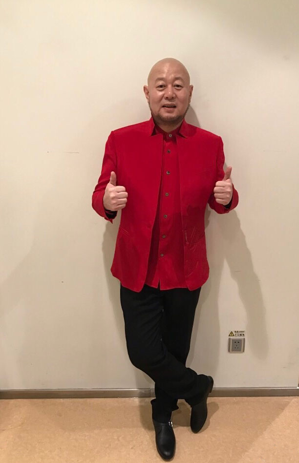 铁杆女歌迷，引领火风走出“不婚”沼泽地