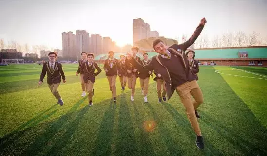 天津英华国际学校：斩获500余份offer，64人被多伦多大学录取