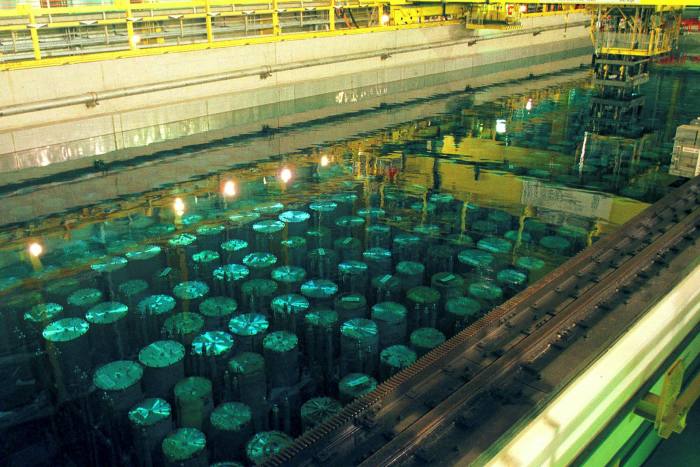 因此建造用于存放核废料的仓库同样是一个巨大的工程.