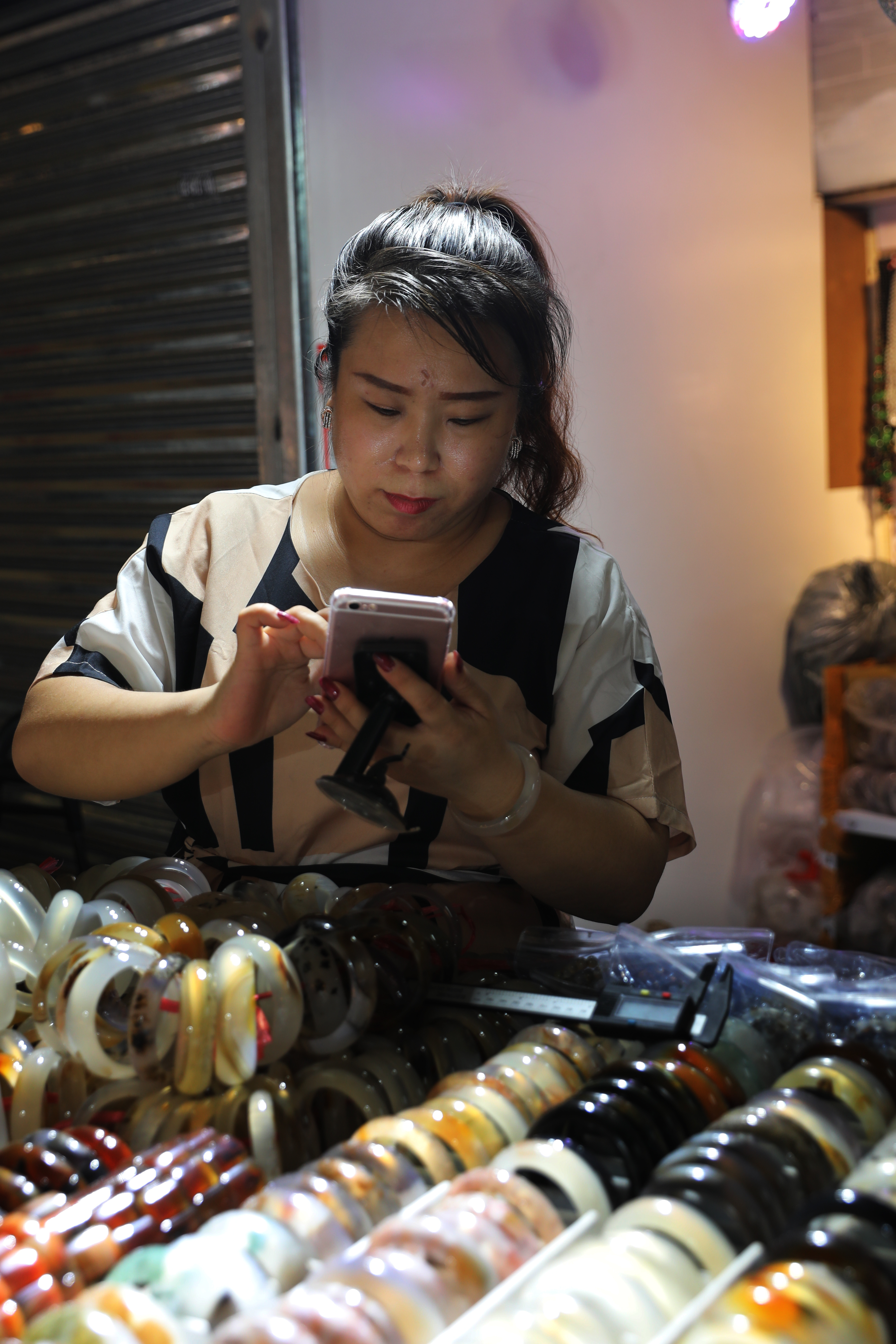 广州玉器街深藏窄巷中,曾经的市井天堂,玉石价格从5元到几万元