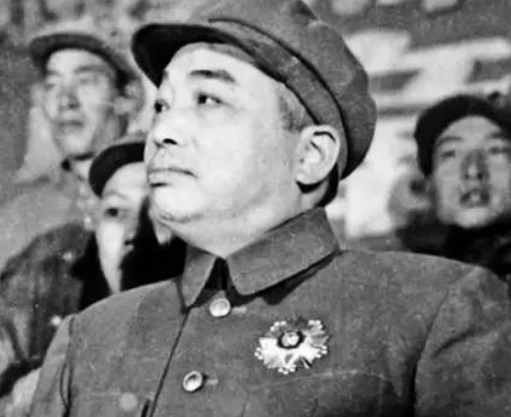 1942年，彭德怀的警卫员举枪自尽，保卫部长调查后发现更大的阴谋