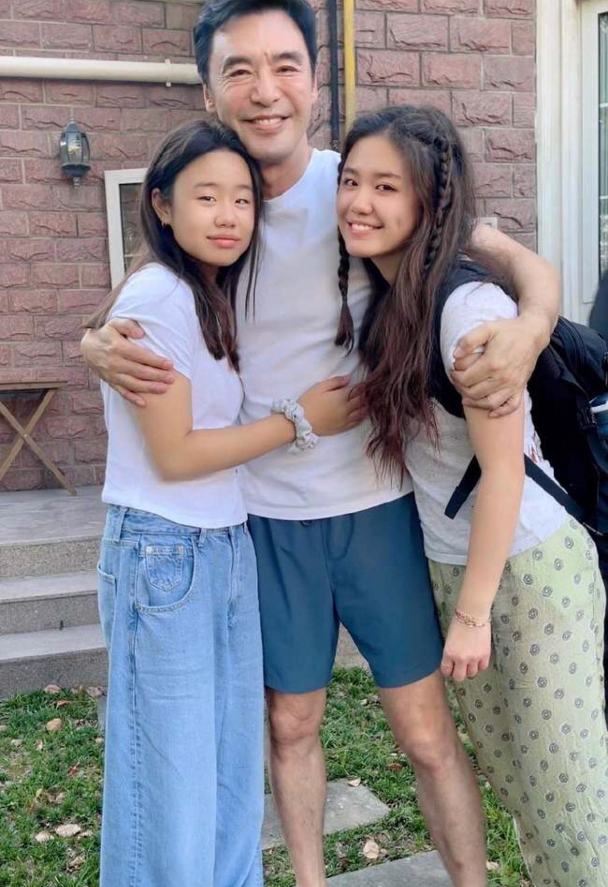 父母都是高颜值明星，孩子却各有各的“丑”法？遗传真是门玄学