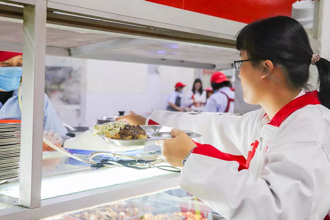 愿你出走半生，归来仍是少年