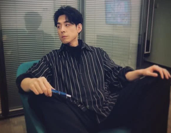 《秋蝉》39岁刘欢撞脸李佳琦，曾拒章子怡橄榄枝，今因任嘉伦被嘲