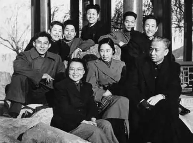 从辅仁大学高才生到刘少奇夫人，1978年复出的王光美眼中云淡风轻