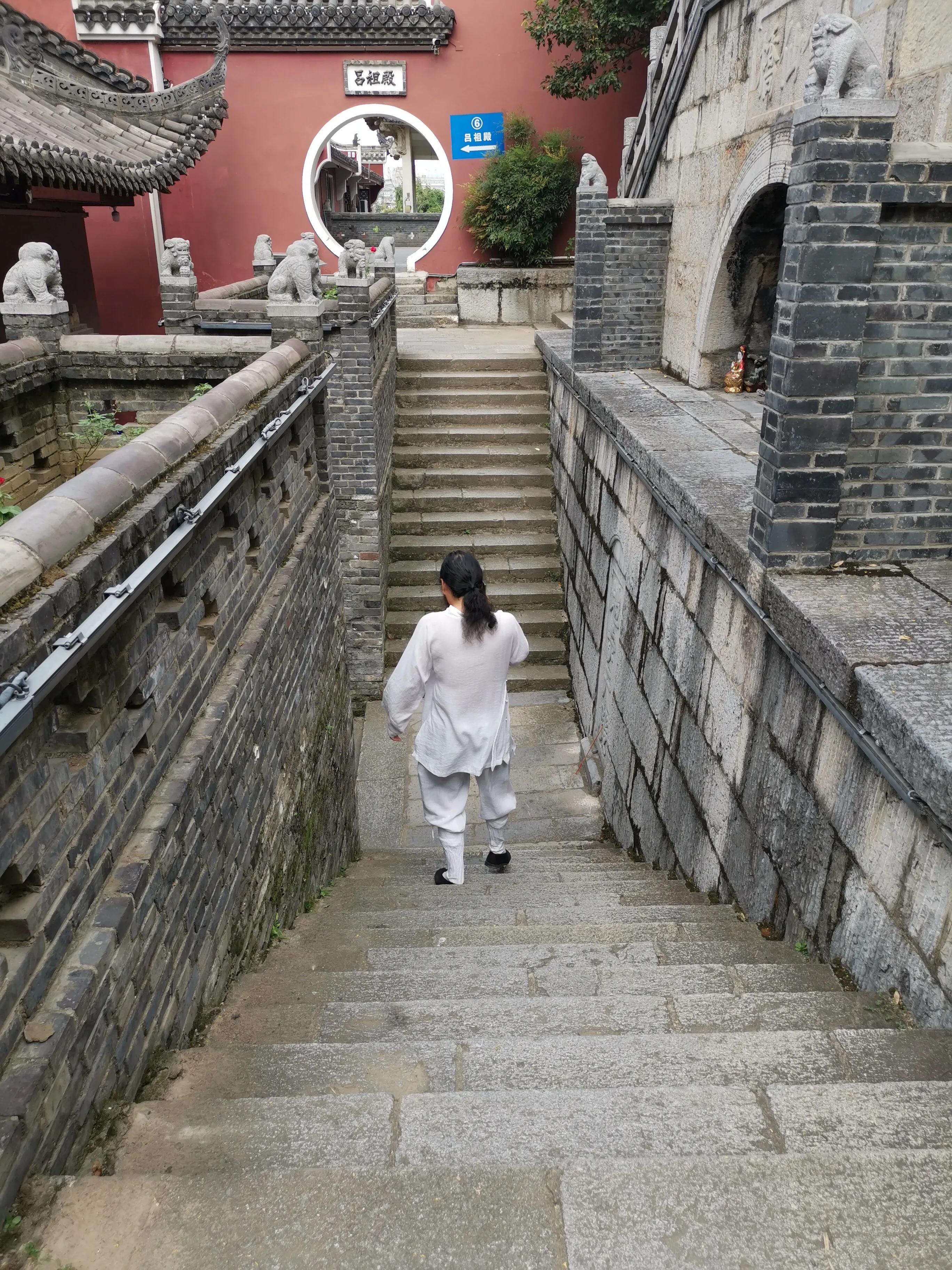 大隐隐于市-长春观
