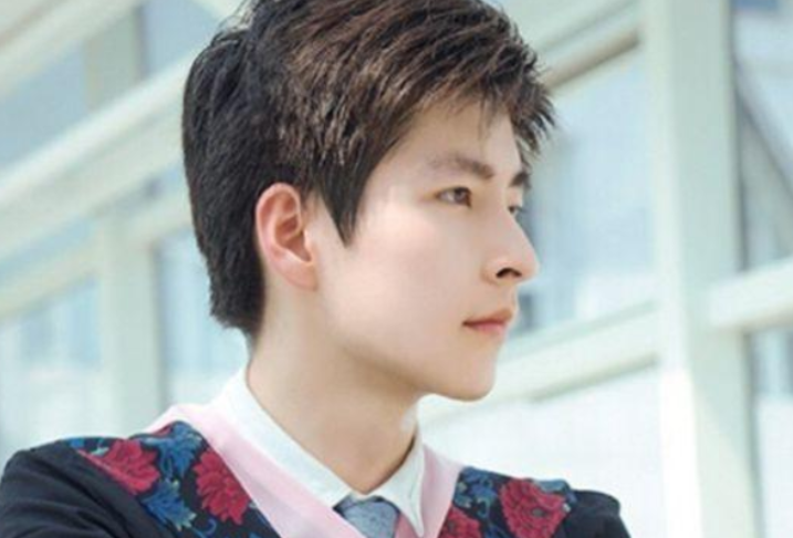 南大校草蒲熠星和北大校草郭文韬同框，谁更胜一筹？看完你就懂了