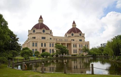 这两所高校因《微微一笑很倾城》而意外走红，网友：求偶遇！