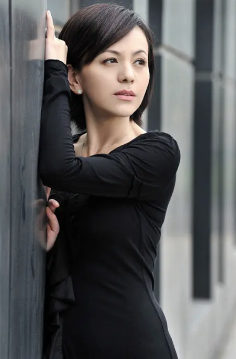 "雪姨"王琳的优秀人生,和她不为人知的两段婚姻