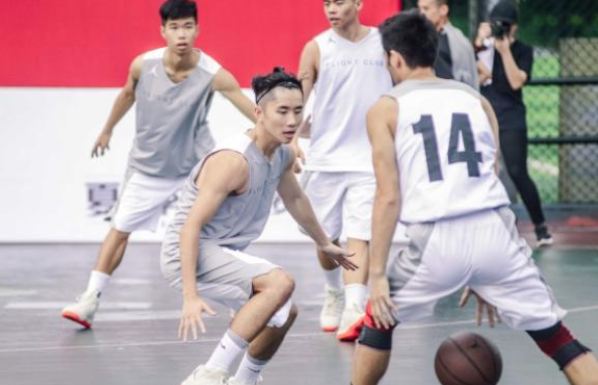 高中生标准身高表出炉，是人高马大还是小巧，学生看完就知道了