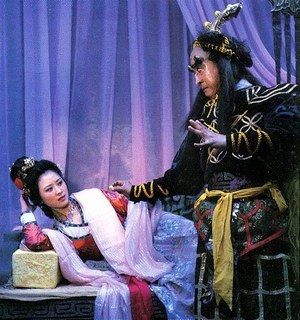 22,小白龙化身的侍女,饰演者任文坚.23,清风,饰演者是蔡林.