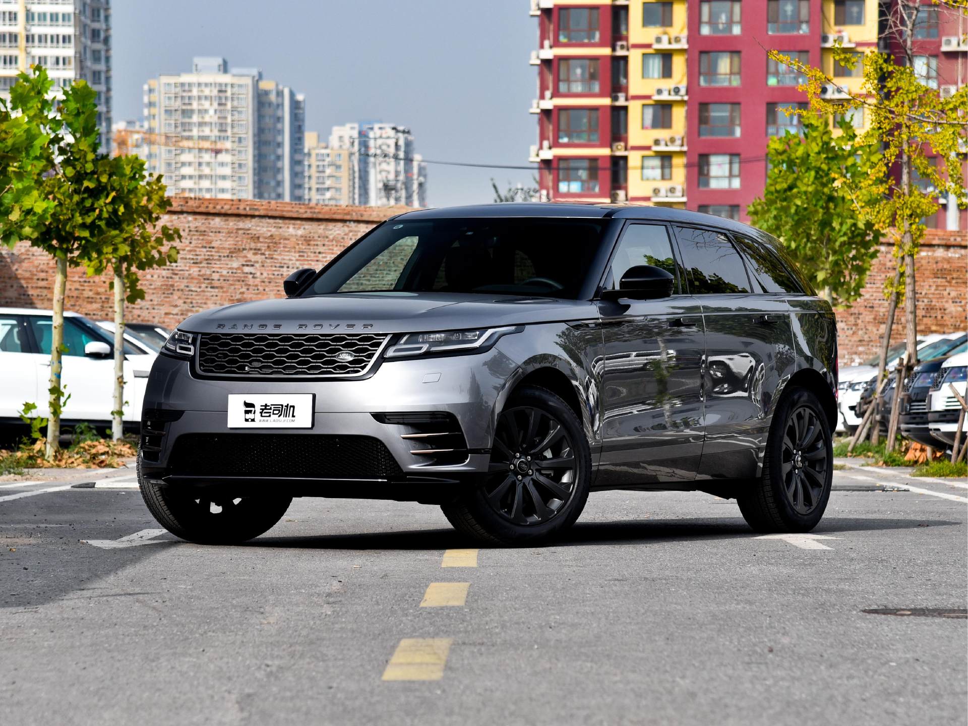 8万元,就能将大路虎开回家,还是四驱的,实拍揽胜星脉