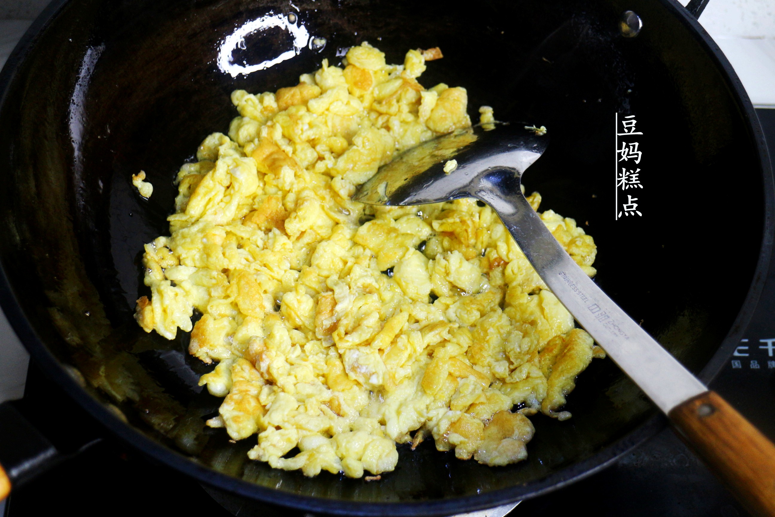 这菜是南方特色菜，加3个鸡蛋一炒，咸香下饭，炒一次可吃一周