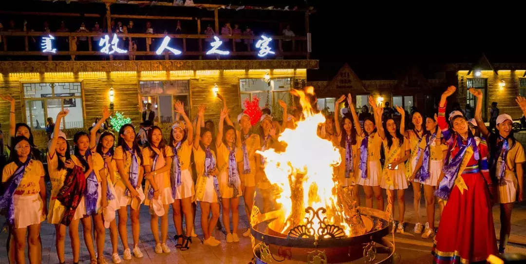 世界旅游小姐畅游巴彦淖尔，美女＋美景，保证让你看花眼