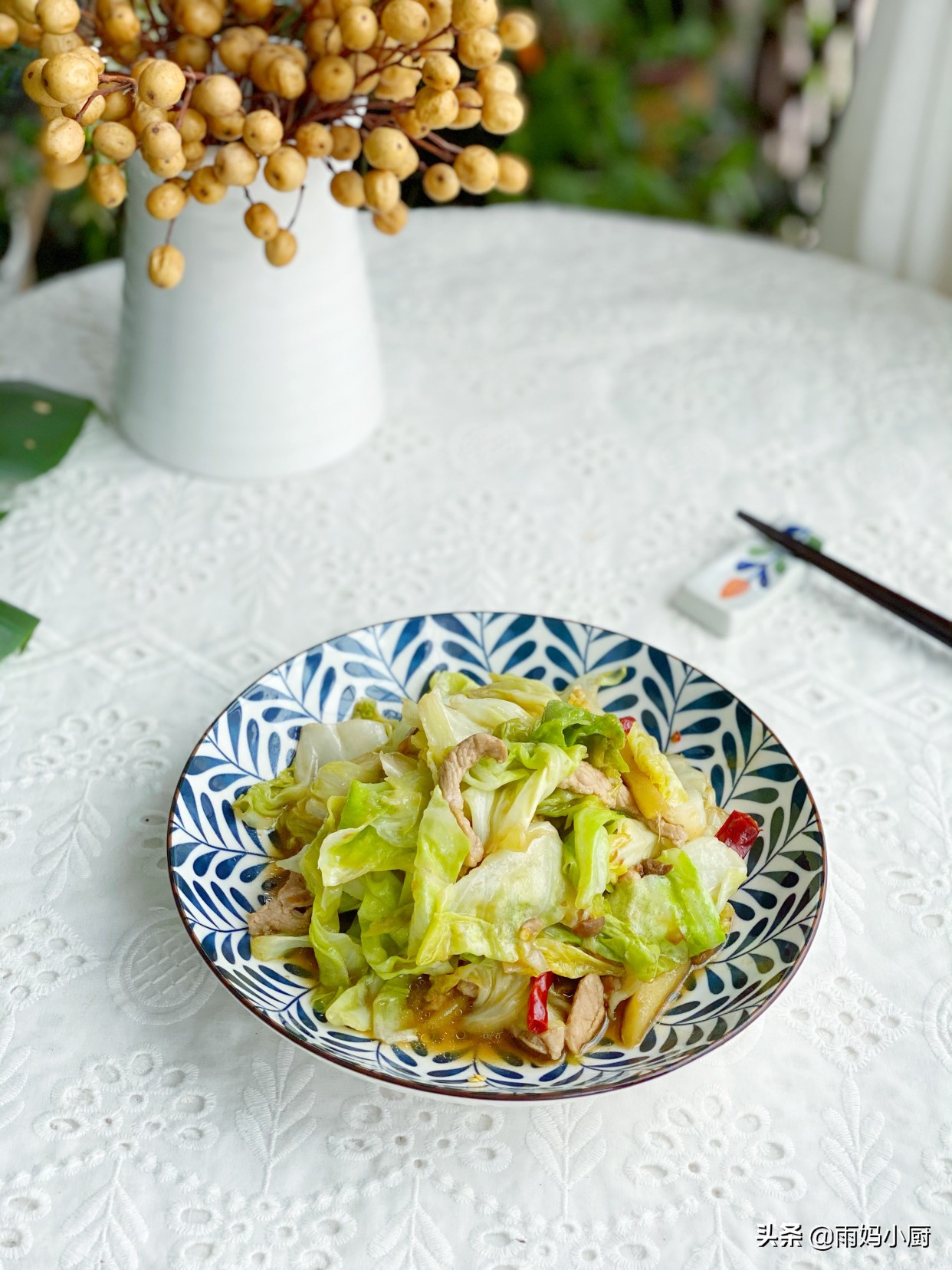 包菜炒肉怎么做好吃（简单又好吃的包菜炒肉做法）
