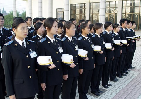 堪称“铁饭碗摇篮”的大学，学生容易进体制内，可为何报考热度低