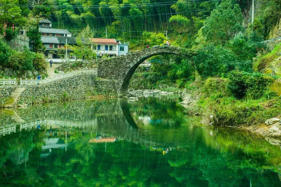 开过3个就敢称“车神”！浙江8条盘山公路，窗外风景美到逆天~