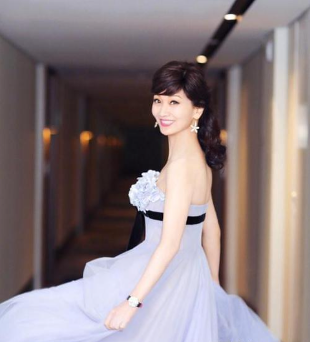 黄家4个男人迷上她，国民级女神赵雅芝的不老秘诀