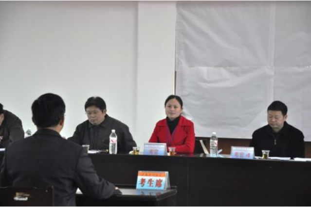 大学生父亲“犯错”，公务员政审被刷，看来真的是很严格的