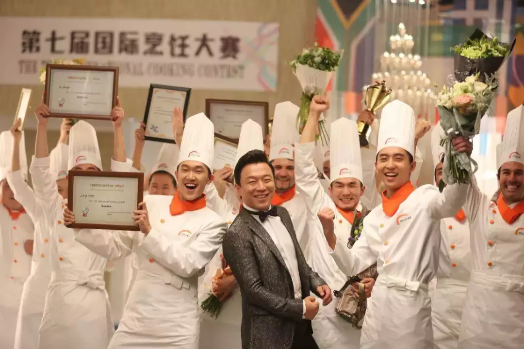 教人炒菜的新东方烹饪学校都上市了，蓝翔技校还远吗？