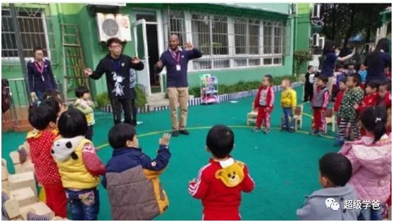 应对日益增多的来华外国人，亟需顶层设计