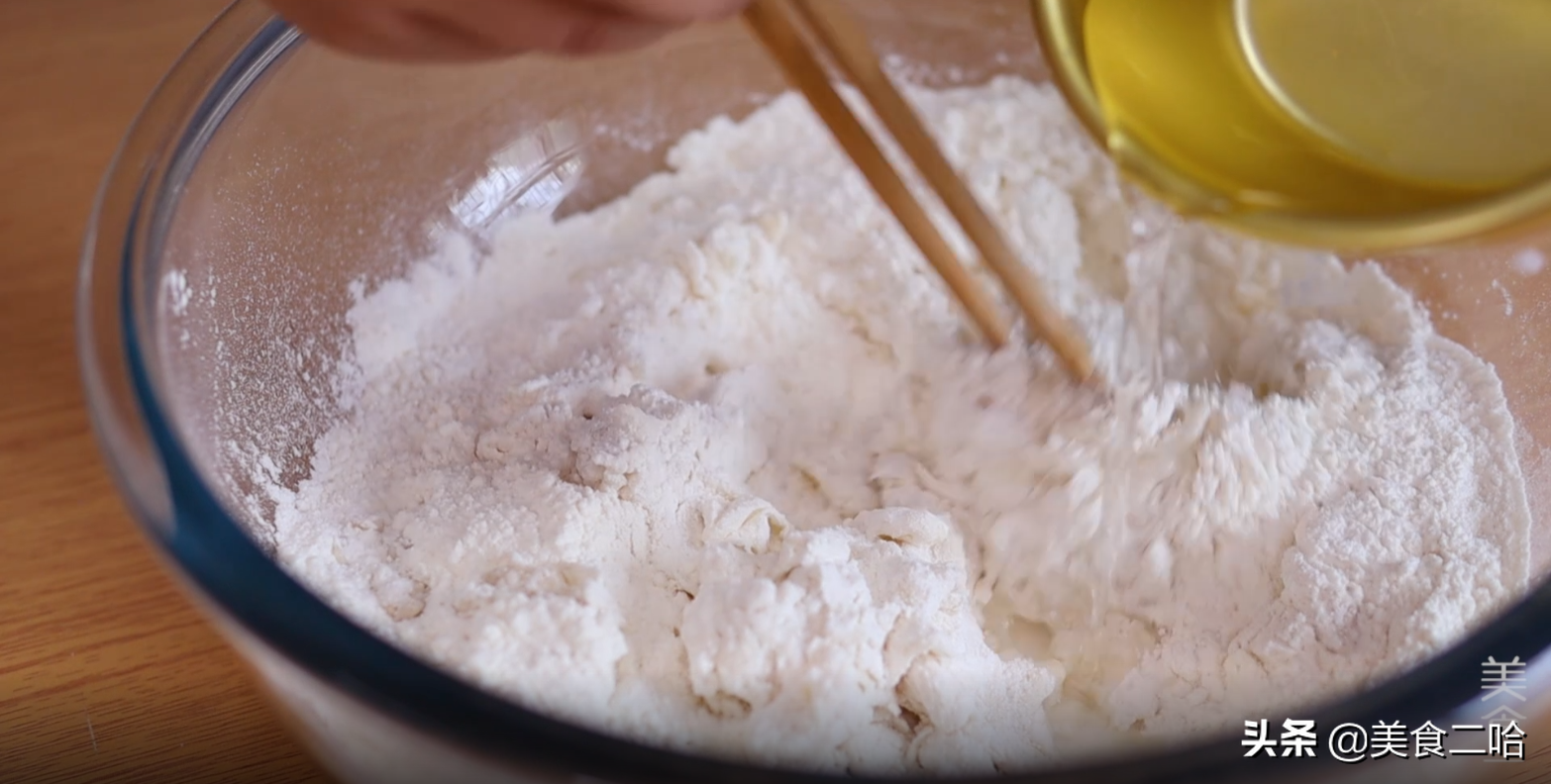 蒸馒头技巧太多!老一辈儿和面都喜欢加这种食材,难怪白亮还松软