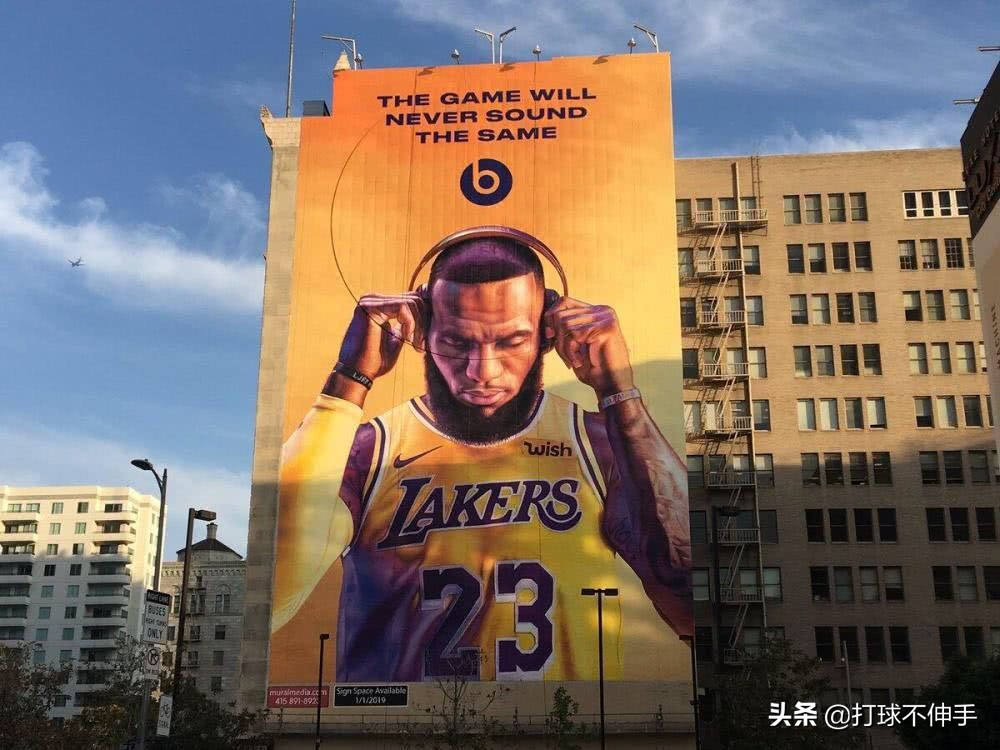 nba打球为什么带耳塞(从搭配来讲，NBA球星更喜欢Beats耳机还是苹果耳机)