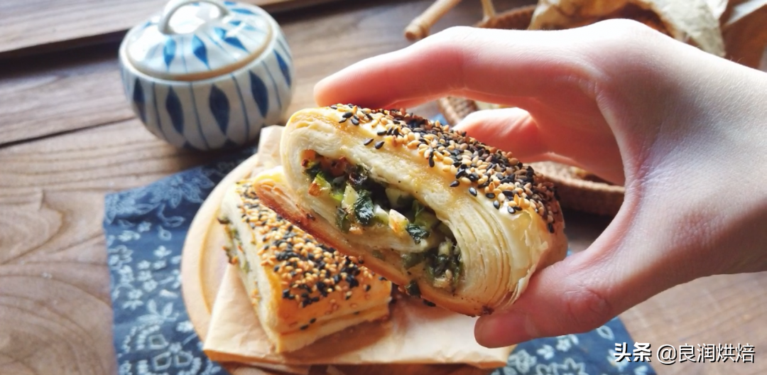家常酥饼的详细做法，没有添加剂，个个酥脆，手一碰直掉渣