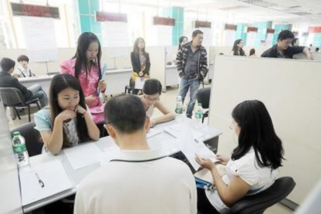 2021年考生注意，这些专业已经严重饱和，就业形势不容乐观